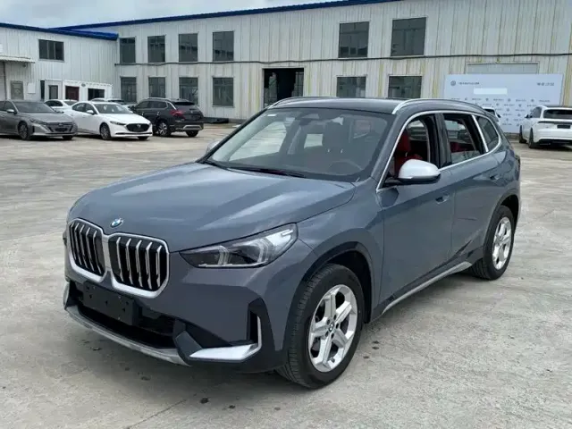 Фотография автомобиля — BMW X1