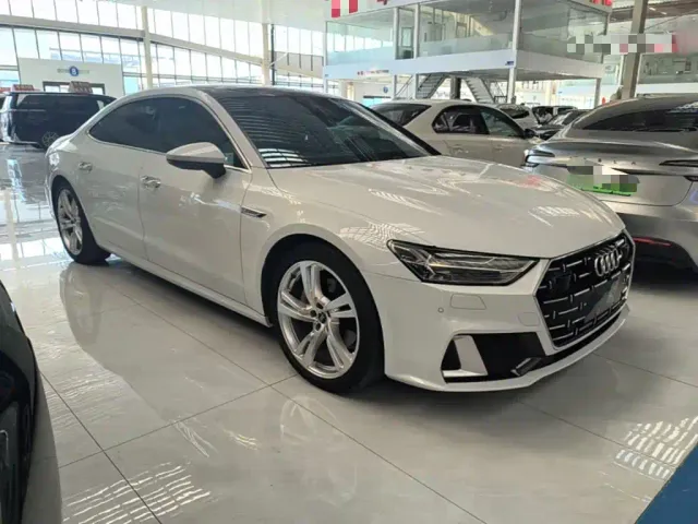 Audi A7L — Фото автомобиля 3