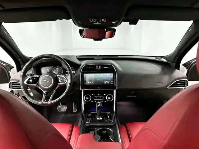 Jaguar XEL — Фото автомобиля 6