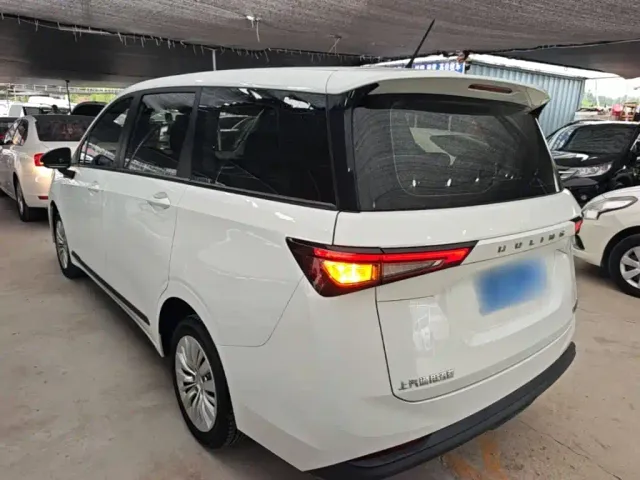 Wuling Jiachen — Фото автомобиля 4