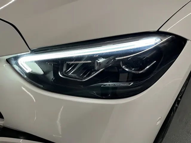 Mercedes-Benz C-Class — Фото автомобиля 4