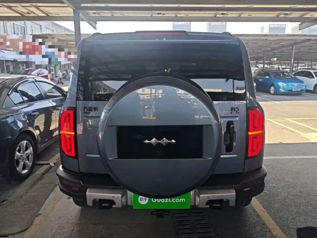 BYD FangChengBao Leopard 5 — Фото автомобиля 5