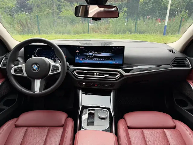 BMW 3 Series — Фото автомобиля 10