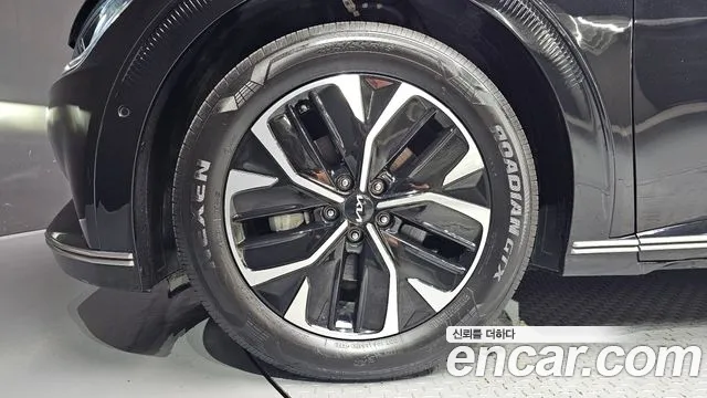 Kia EV6 — Фото автомобиля 4