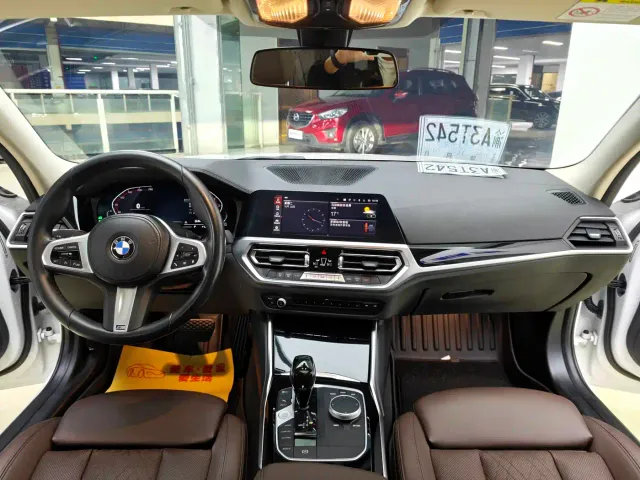 BMW 3 Series — Фото автомобиля 10