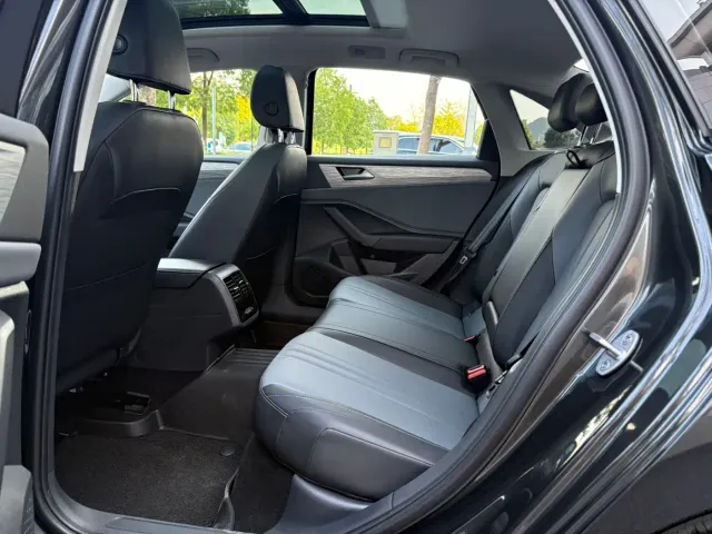 Volkswagen Sagitar — Фото автомобиля 8