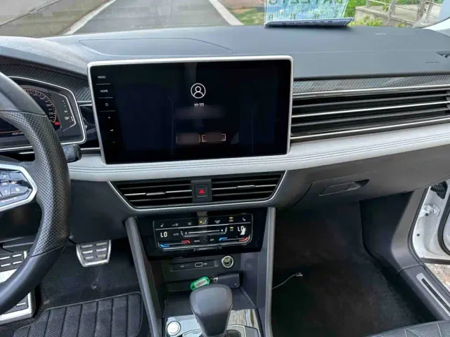 Volkswagen Tiguan L — Фото автомобиля 15