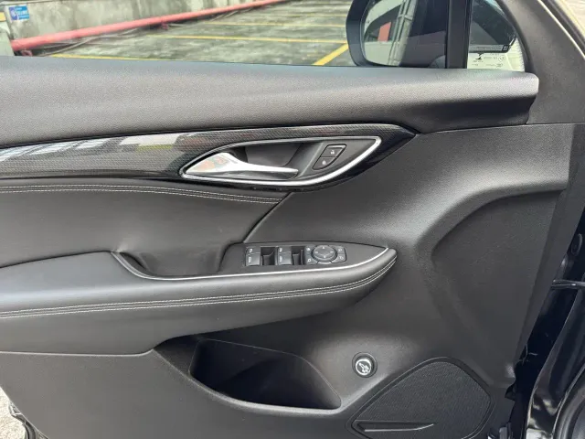 Buick Envision S — Фото автомобиля 21