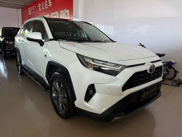 Toyota RAV4 — Фото автомобиля 2