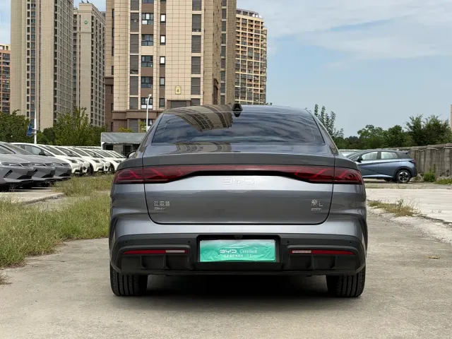 BYD Qin L — Фото автомобиля 6