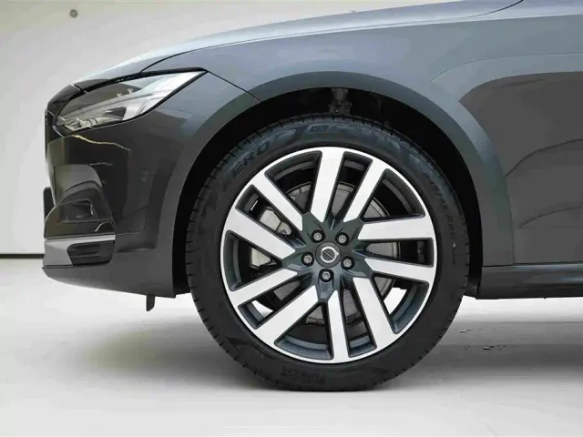 Volvo Volvo V90 2024 Cross Country B5 AWD Premium Edition — Фото автомобиля 15