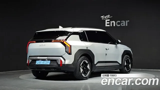 Kia EV3 — Фото автомобиля 2