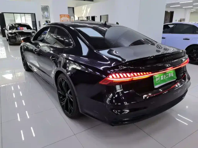 Audi A7L — Фото автомобиля 4