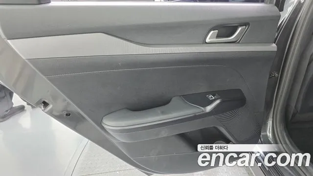 Kia K5 K5 3 поколение 2.0 LPI(Для проката) — Фото автомобиля 24