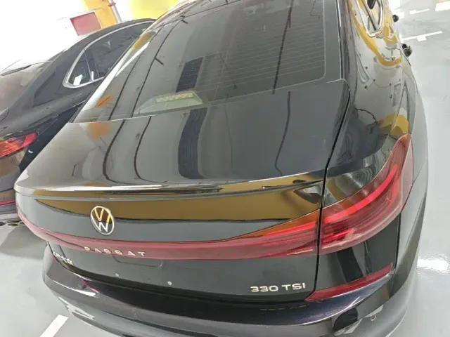 Volkswagen Passat 2022 330TSI Starlight Elite Edition — Фото автомобиля 5