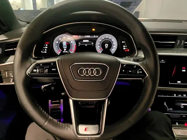 Audi A6L — Фото автомобиля 10