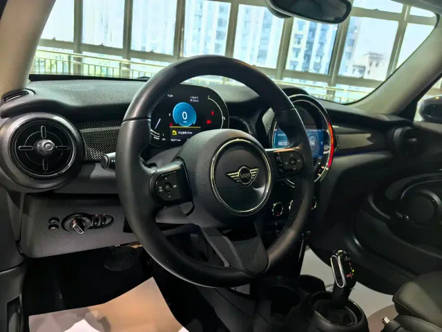MINI Hatch — Фото автомобиля 7