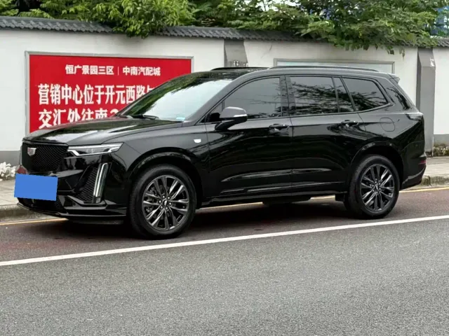 Фотография автомобиля — Cadillac XT6