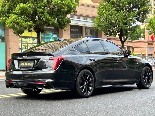 Cadillac CT5 — Фото автомобиля 6