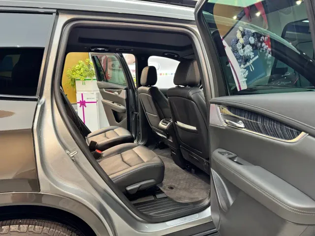Cadillac XT6 — Фото автомобиля 11