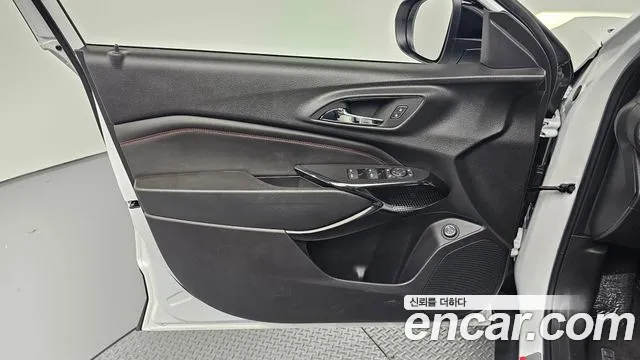 ChevroletGMDaewoo Trax Trax Кроссовер — Фото автомобиля 24
