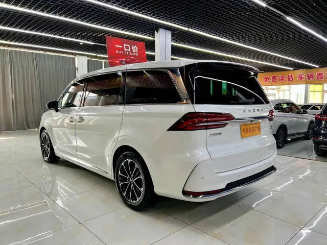 Roewe iMAX8 — Фото автомобиля 4