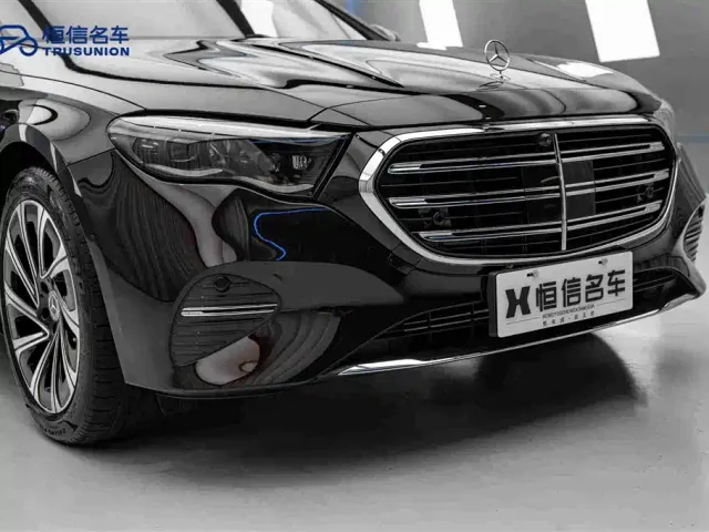 Mercedes-Benz E-Class — Фото автомобиля 9
