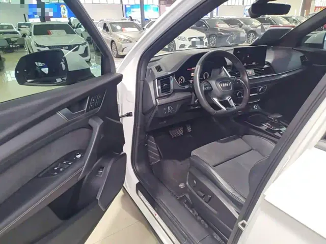 Audi Q5L Sportback — Фото автомобиля 15