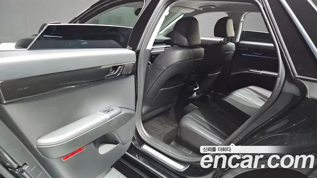 Hyundai Grandeur GN7 — Фото автомобиля 11