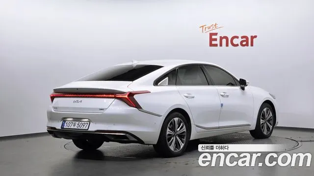 Kia K8 Hybrid — Фото автомобиля 2