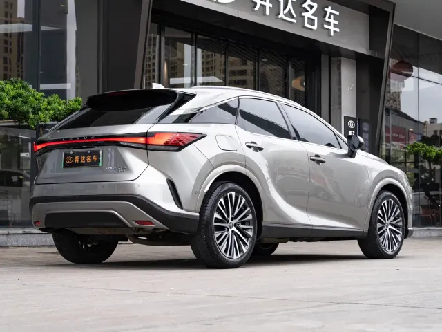 Lexus RX — Фото автомобиля 3