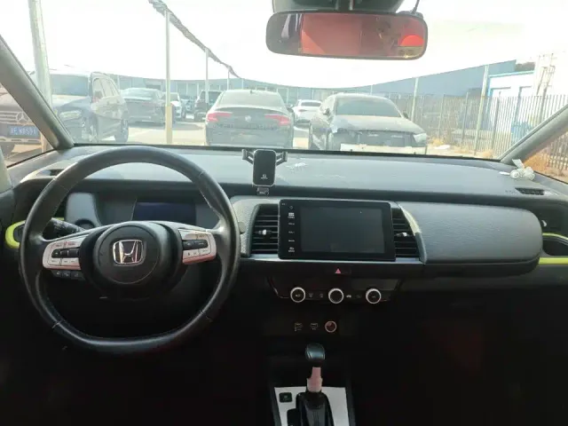 Honda Fit — Фото автомобиля 5