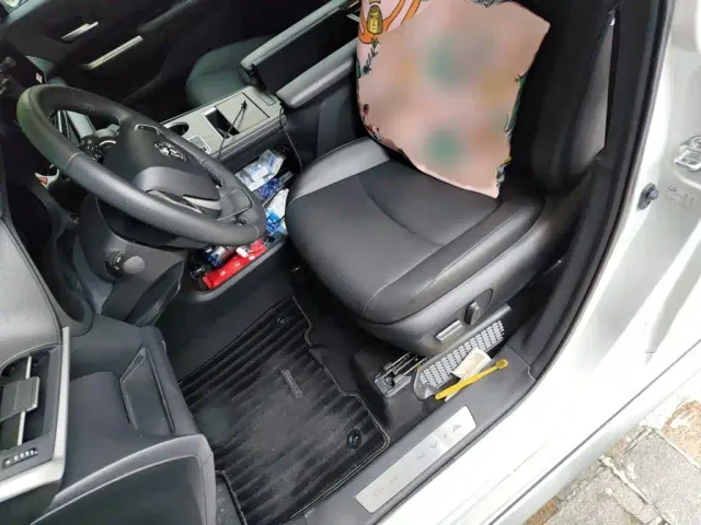 Toyota Granvia — Фото автомобиля 7