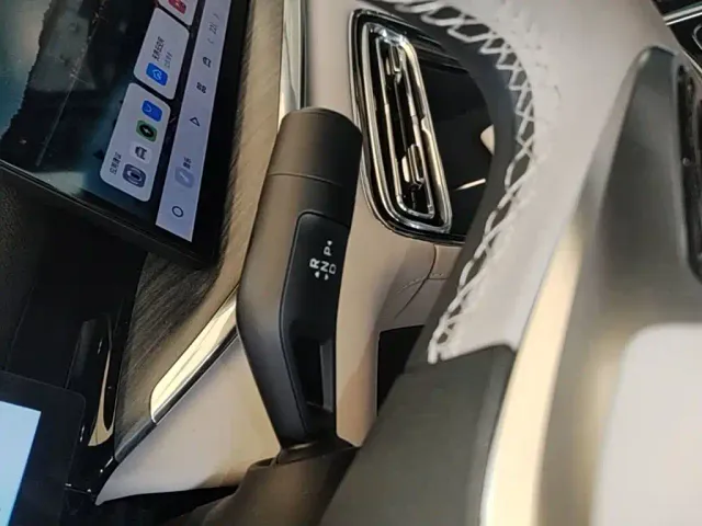 Geely Galaxy Stellar 6 — Фото автомобиля 9