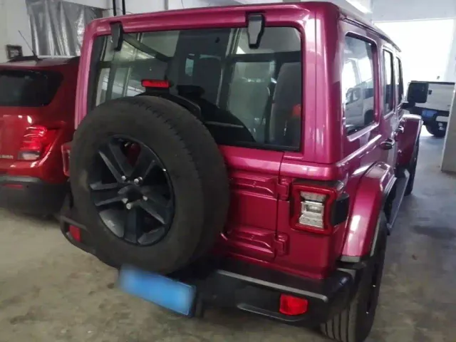 Jeep Wrangler — Фото автомобиля 5
