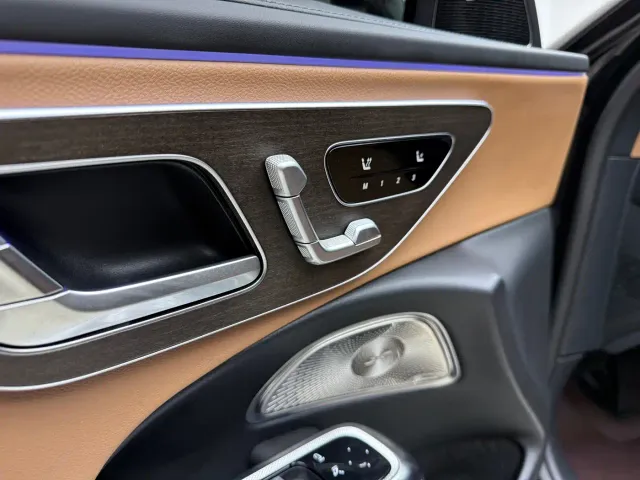 Mercedes-Benz E-Class — Фото автомобиля 15