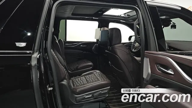 Cadillac Escalade Generation 5 — Фото автомобиля 26