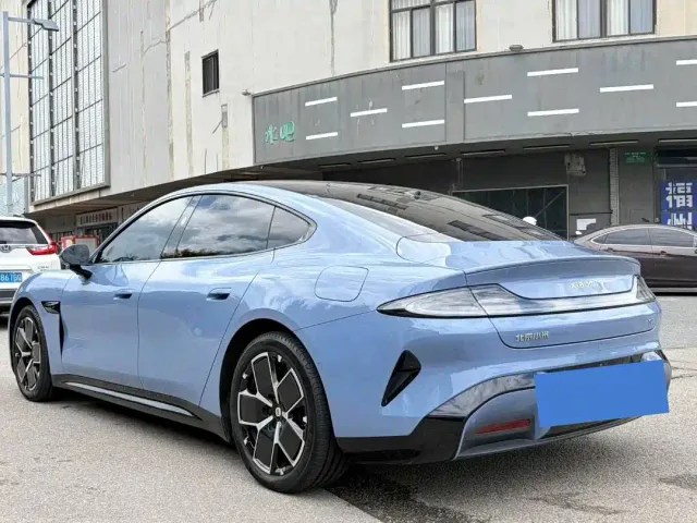 Xiaomi SU7 — Фото автомобиля 9