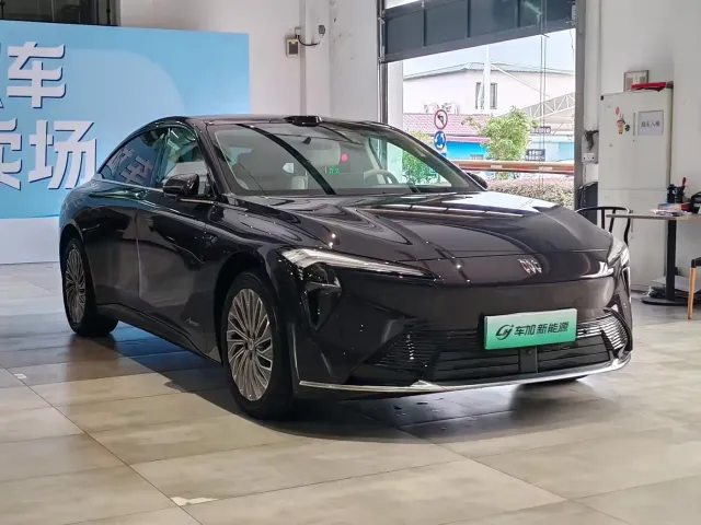 Buick Zenith Sedan 2025 Model Base Version — Фото автомобиля 3