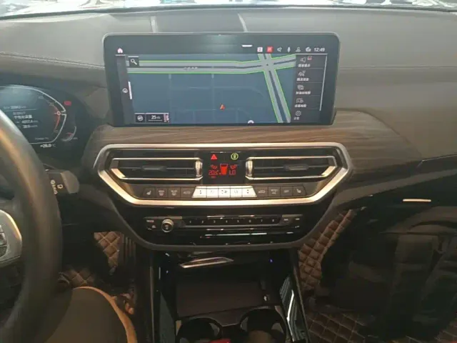 BMW X3 — Фото автомобиля 12