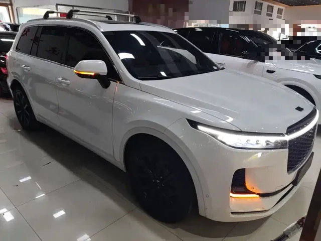 Li Auto ONE — Фото автомобиля 3