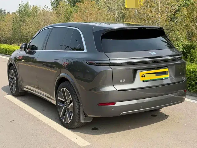 Li Auto L7 — Фото автомобиля 7