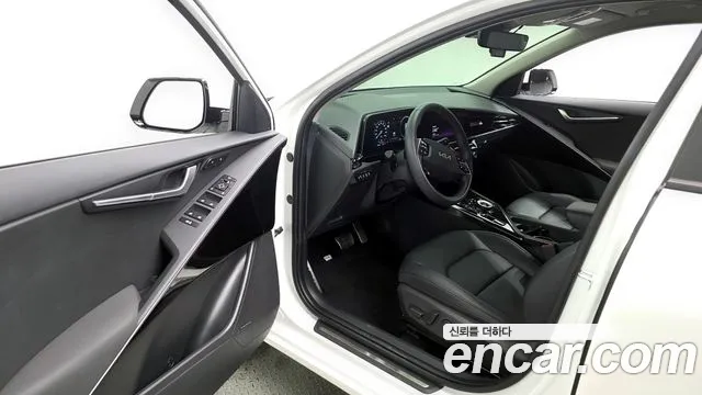 Kia Niro The All New Niro Signature — Фото автомобиля 10