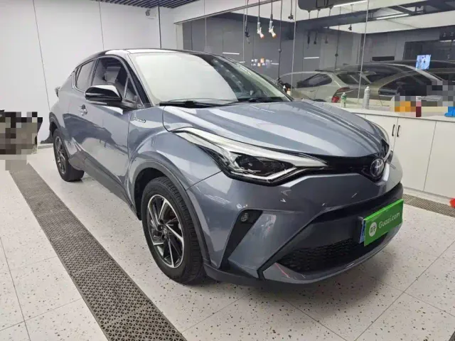 Toyota C-HR — Фото автомобиля 3