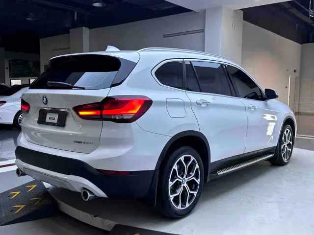 BMW X1 — Фото автомобиля 4