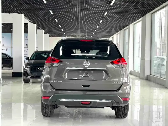 Nissan X-Trail — Фото автомобиля 5