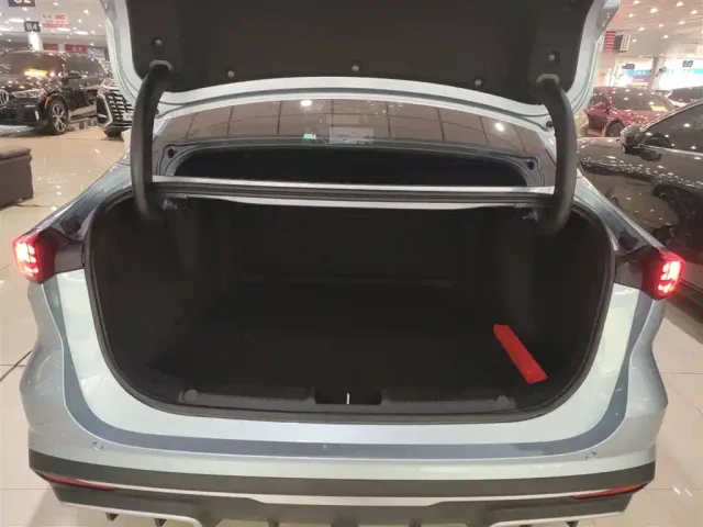Geely Galaxy L6 — Фото автомобиля 14