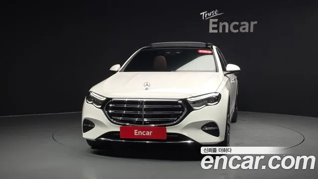 Mercedes-Benz E-Class E-класс W214 E300 4MATIC Exclusive — Фото автомобиля 3