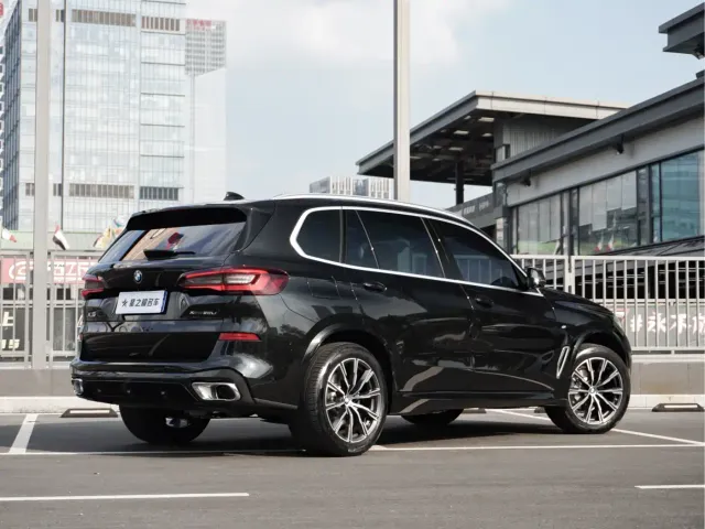 BMW X5 — Фото автомобиля 7