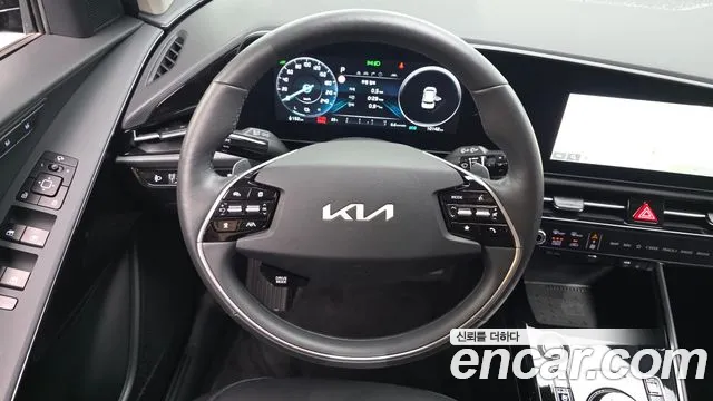 Kia Niro — Фото автомобиля 14